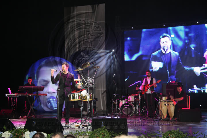 Live video on the sphere at a concert